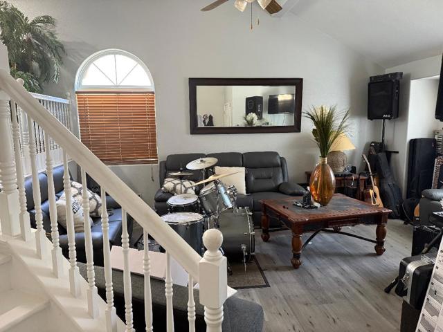 675 Pinot Noir Court, Los Banos CA: https://media.crmls.org/mediaz/69eb062b-dba5-45df-883f-07bdda40c961.jpg