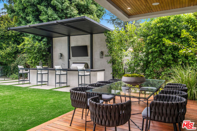 4544 Woodley Avenue, Encino CA: https://media.crmls.org/mediaz/69eb5a48-9cc6-4a24-8329-3f1ef92550af.jpg