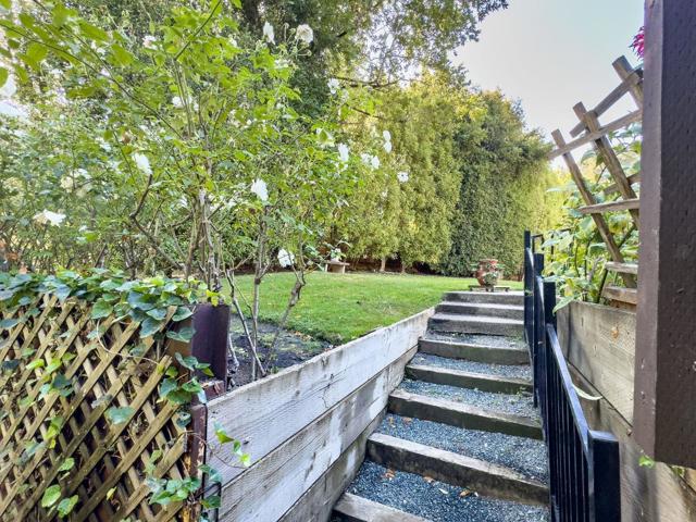 2155 Geri Lane, Hillsborough CA: https://media.crmls.org/mediaz/69ebf9eb-dc1d-4c4f-8e29-bd4d4378aa9a.jpg