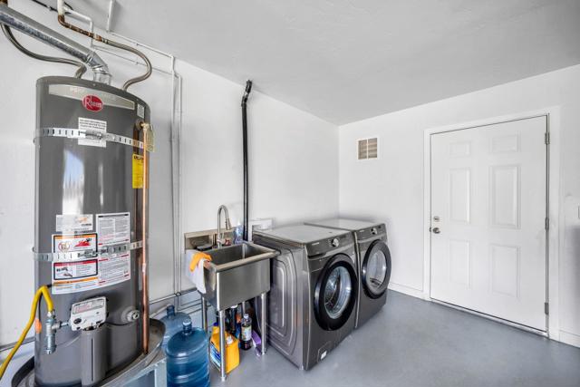 619 Dorothy St, El Cajon CA: https://media.crmls.org/mediaz/69ecad2e-8877-4b15-a116-3f848cc25d06.jpg