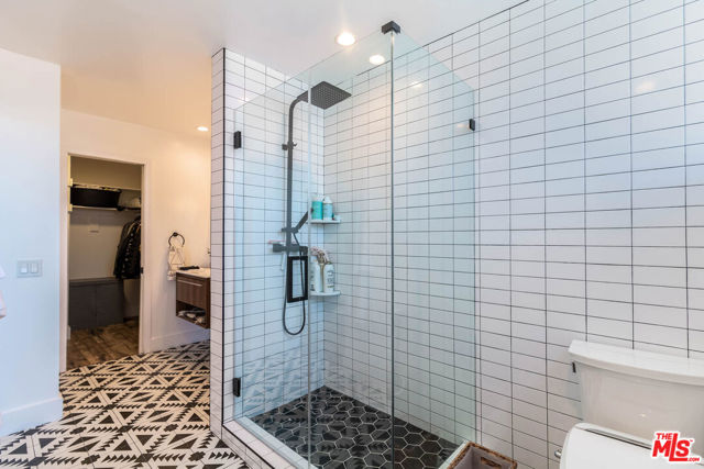 28374 Rey De Copas Lane, Malibu CA: https://media.crmls.org/mediaz/69ece34d-3c05-4ddd-804e-fc1d40d80fa9.jpg