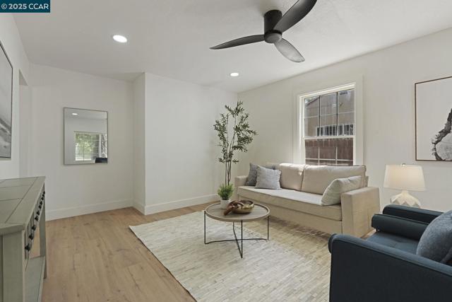 1021 Frienza Avenue, Sacramento CA: https://media.crmls.org/mediaz/69ed3c2b-c96f-4964-a232-eda8b380dd96.jpg