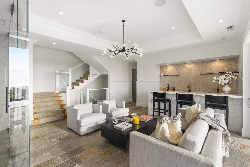 2026 Seaview Avenue - photo 8