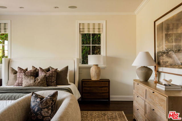 2248 Kelton Avenue, Los Angeles CA: https://media.crmls.org/mediaz/69edf125-5c1b-4dc7-899b-cbb2c9d28622.jpg