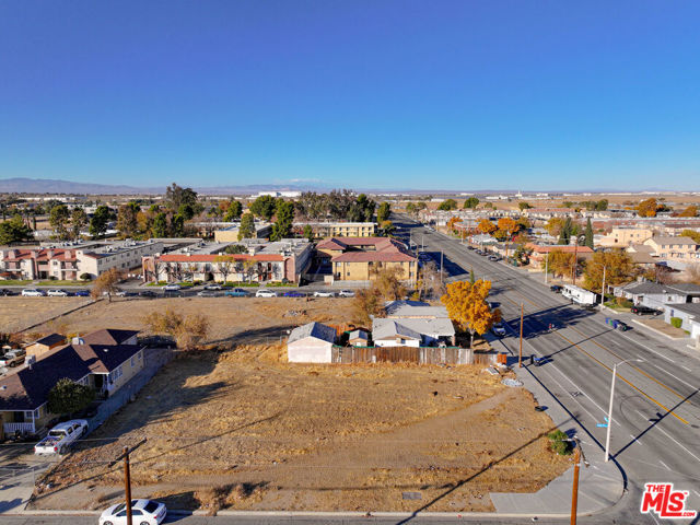 Image 17 of 40 For 38543 10th Street
