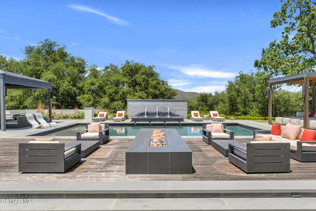 2259 Melford Court, Westlake Village CA: https://media.crmls.org/mediaz/69eea03f-7c01-452b-a39f-f402eb73ff20.jpg