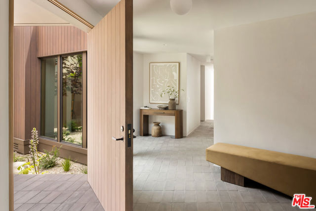 1849 Rising Glen Road, Los Angeles CA: https://media.crmls.org/mediaz/69eead64-58aa-4985-be5f-a72494eab077.jpg