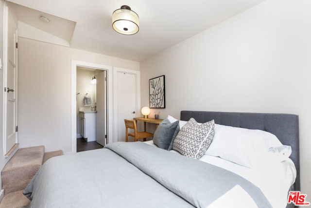 2722 Granville Avenue, Los Angeles CA: https://media.crmls.org/mediaz/69ef0232-6f2e-444b-b985-9949726d8d5d.jpg