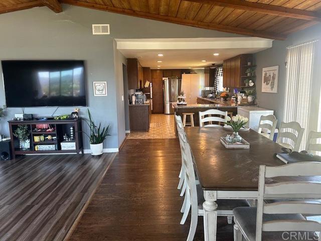 515 Cassou Road, San Marcos CA: https://media.crmls.org/mediaz/69f0d17f-7d38-4adb-bb60-786768652eab.jpg