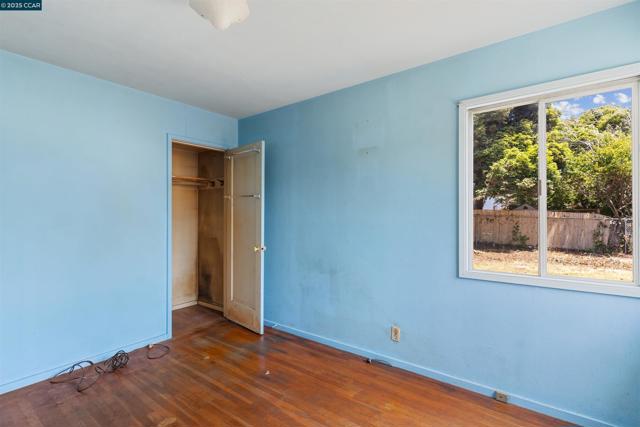 1406 Monterey St, Richmond CA: https://media.crmls.org/mediaz/69f0ee28-f312-44ac-a7fd-f3c5d04b2e0d.jpg