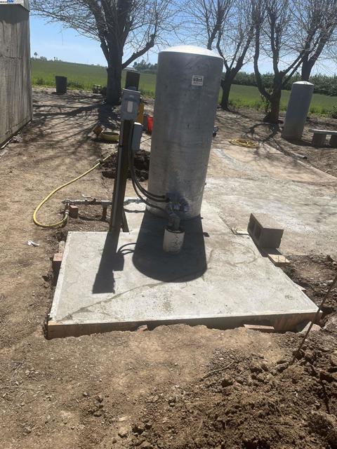 1290 Orange Ave, Patterson CA: https://media.crmls.org/mediaz/69f29851-507f-4077-b889-caf97bf1ef27.jpg