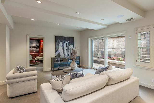 941 Berry Avenue, Los Altos CA: https://media.crmls.org/mediaz/69f30b51-ac5f-4c51-89a2-6b79d4e22718.jpg