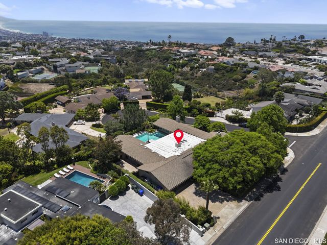 5931 Citadel CIR, La Jolla CA: https://media.crmls.org/mediaz/69f32e74-5759-46f9-ba5f-66f972bd42f2.jpg