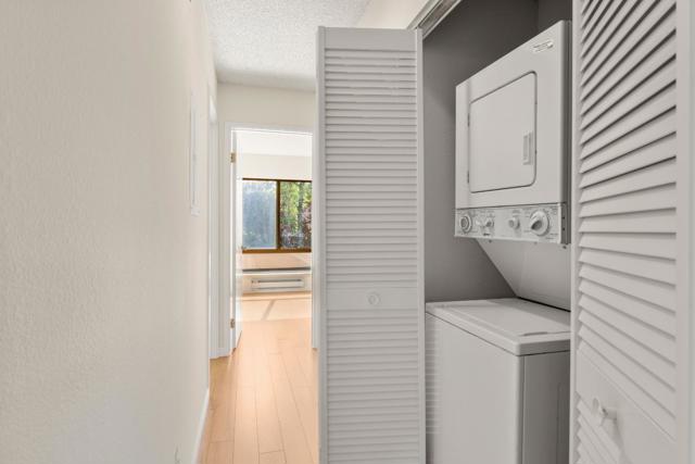 78 Pearce Mitchell Place, Stanford CA: https://media.crmls.org/mediaz/69f37469-8954-4f0a-96ee-9fca7c2d0e60.jpg