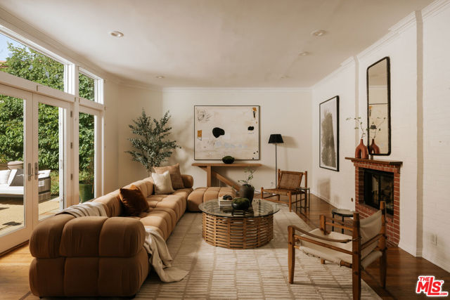 6 Bed Home for Sale in Santa Monica, California