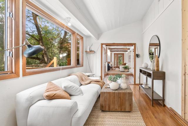 530 Flume Road, Aptos CA: https://media.crmls.org/mediaz/69f3bd1c-5814-4ef9-bc52-df2b979ae1e2.jpg