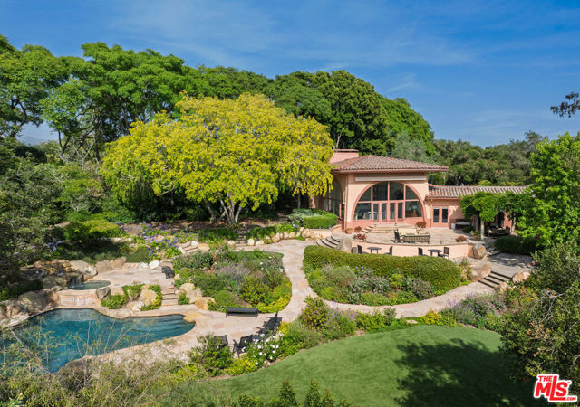 4490 Via Alegre, Santa Barbara CA: https://media.crmls.org/mediaz/69f3cbae-f97e-40d0-8ed4-b2c73a1c14c3.jpg