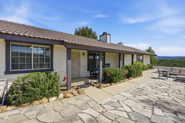 Detail Gallery Image 3 of 33 For 37875 Sage Rd, Hemet,  CA 92544 - 3 Beds | 2 Baths