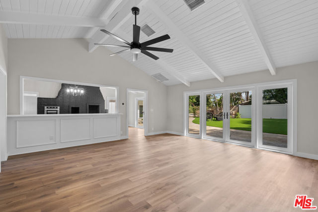 5656 Penfield Avenue, Woodland Hills CA: https://media.crmls.org/mediaz/69f4cc48-6174-41f2-942b-021d3497859e.jpg