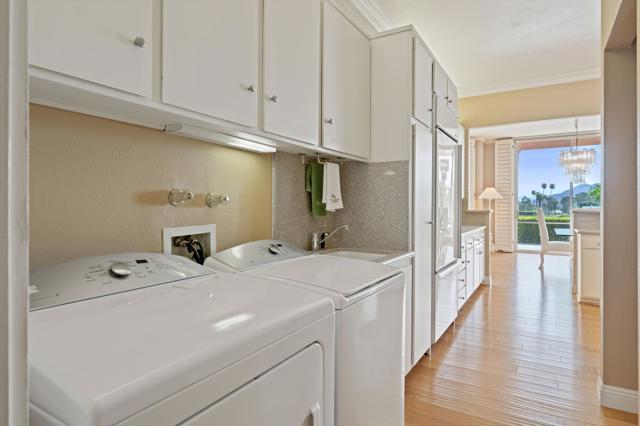 46650 Amir Drive, Palm Desert CA: https://media.crmls.org/mediaz/69f4e9b7-ae2b-402b-bf97-f1d2d176ce70.jpg