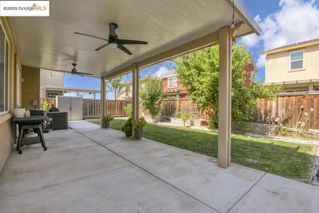 497 Tintori Ct, Brentwood CA: https://media.crmls.org/mediaz/69f5cfc1-57db-4696-a52b-4e0813e8e9ae.jpg