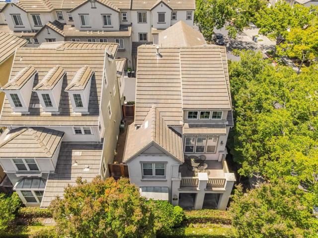 40252 Bonica Rose Terrace, Fremont CA: https://media.crmls.org/mediaz/69f5d7ab-9c21-492a-b805-2b5fa4740340.jpg