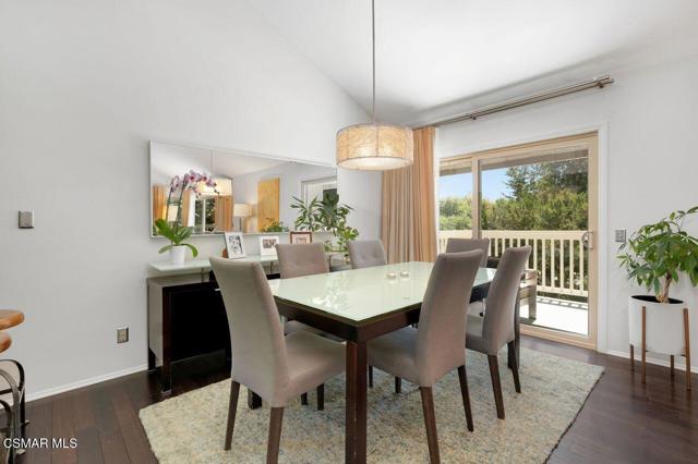 202 Estrellita Lane, Oak Park CA: https://media.crmls.org/mediaz/69f60248-d57c-40bd-9740-9c453a33edd6.jpg