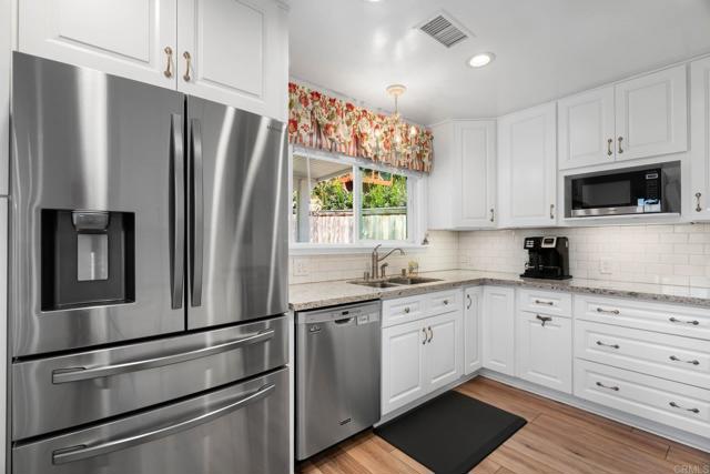 Detail Gallery Image 18 of 42 For 1855 Corte Segundo, Oceanside,  CA 92056 - 3 Beds | 2 Baths