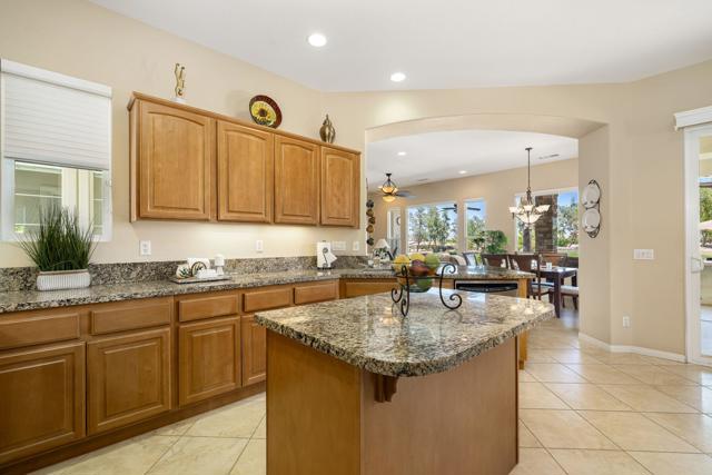 61436 Topaz Drive, La Quinta CA: https://media.crmls.org/mediaz/69f70ba5-3d91-4aa8-bbb1-8bbcb96f6b7f.jpg