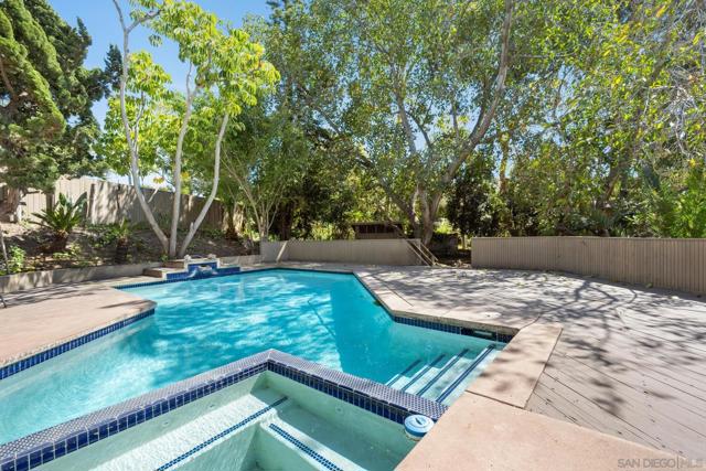 2195 Hayden Way, San Diego CA: https://media.crmls.org/mediaz/69f71ba9-2def-4c85-b229-8ebfcb720d4f.jpg