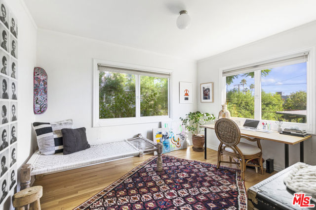 69f75530 B8bd 4c12 993e B2e4946835db