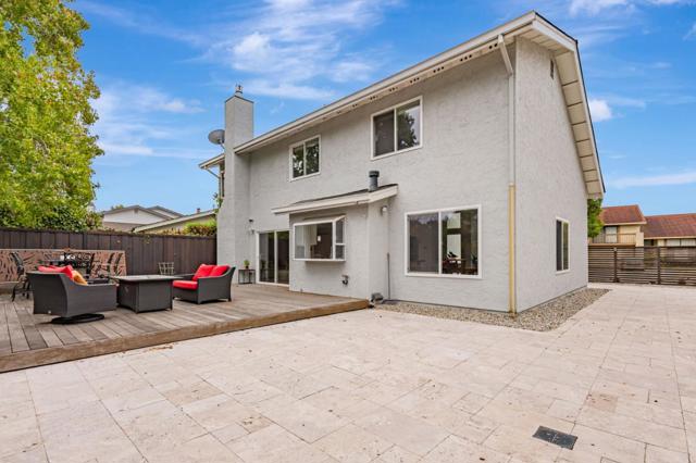 578 Seahorse Lane, Redwood City CA: https://media.crmls.org/mediaz/69f784e3-2794-4be7-a2a3-64b6c02e3b15.jpg