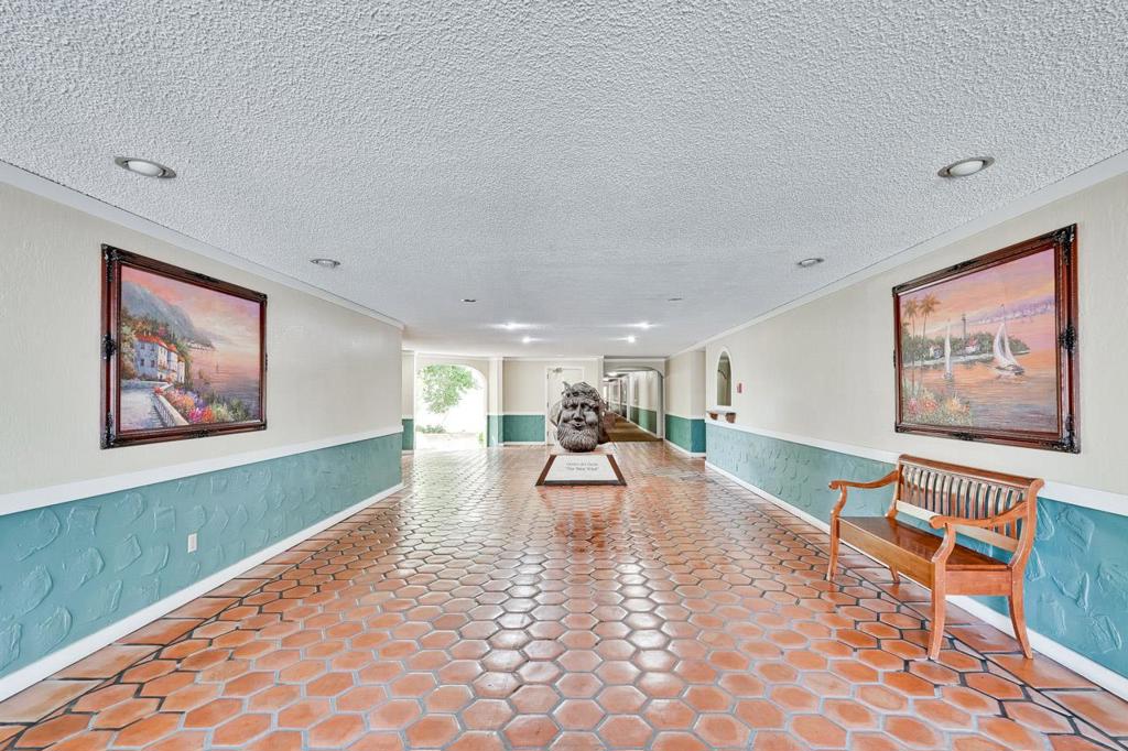 https://media.crmls.org/mediaz/69f7db02-f754-439d-98c2-aaf80f555762.jpg?preset=X-Large