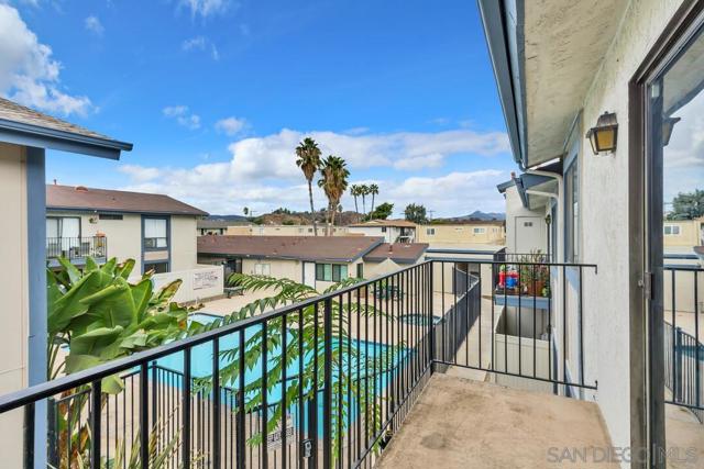 Image 15 of 18 For 12650 Lakeshore Dr. Unit 127