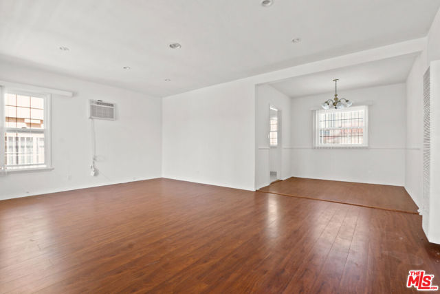 8521 Saturn Street, Los Angeles CA: https://media.crmls.org/mediaz/69f97d56-afa6-4ffd-9195-5e47a8934ba3.jpg