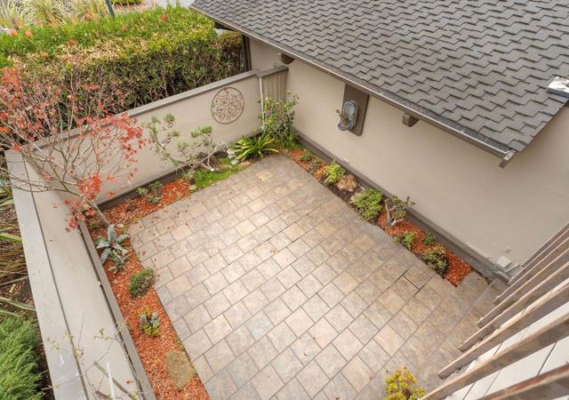 4 Country Club, Pacific Grove CA: https://media.crmls.org/mediaz/69f9e352-9690-4fe0-92d0-4006a8d479fd.jpg