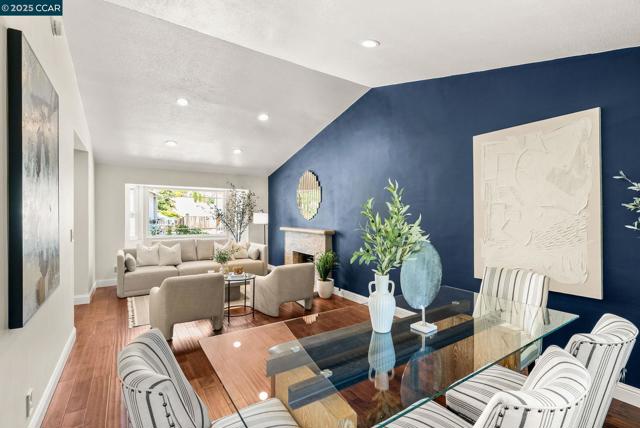 1925 Burnside Ct, Concord CA: https://media.crmls.org/mediaz/69fa986d-ea19-4728-86f6-69ea8e6e7289.jpg