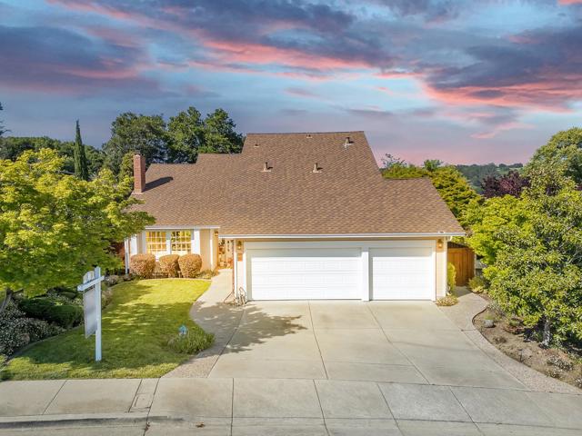 6022 Slopeview Court, Castro Valley CA: https://media.crmls.org/mediaz/69fb3fad-ff2b-449e-b299-816d733761a3.jpg