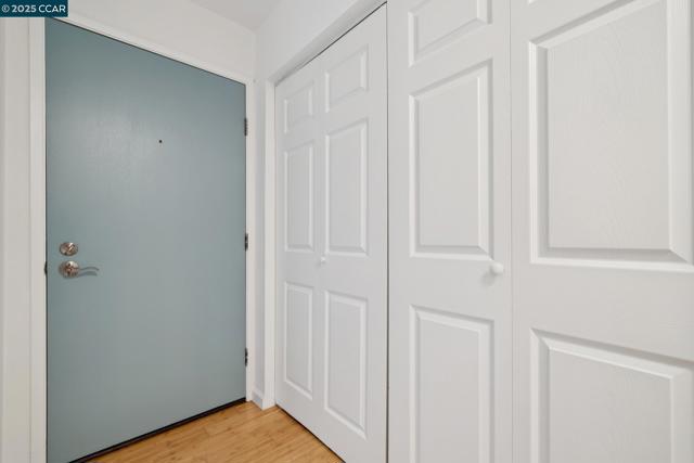 150 Pearl St, Oakland CA: https://media.crmls.org/mediaz/69fd47f7-f1d0-4018-8ffd-f9aa85583a04.jpg