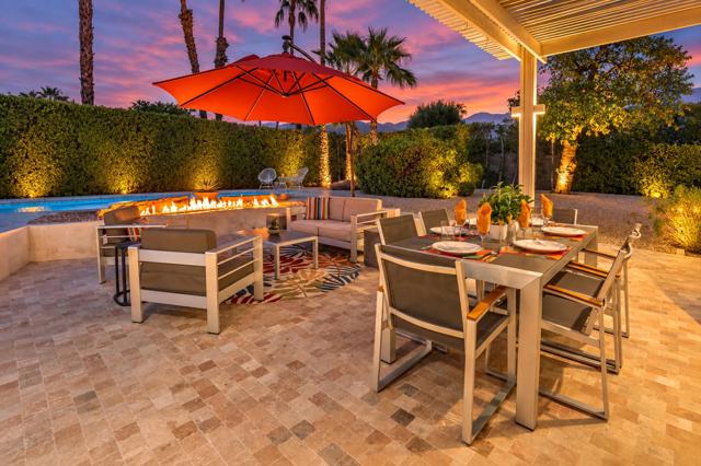 2210 E Calle Papagayo, Palm Springs, CA 92262