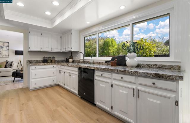 59 Shuey Dr, Moraga CA: https://media.crmls.org/mediaz/69fd861b-0f51-4d6b-9cb7-575dbfff7576.jpg