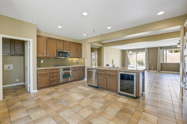 83822 Collection Drive, Indio CA: https://media.crmls.org/mediaz/69feb665-19ea-4b13-b302-55db6fa64344.jpg