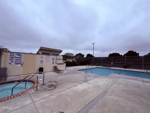 1840 #2 Lookout Drive, Oxnard CA: https://media.crmls.org/mediaz/69ffa5bd-60b7-46dc-a531-7bc186bc2272.jpg