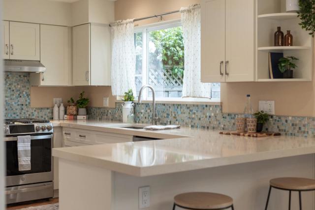 5334 Soquel Drive, Soquel CA: https://media.crmls.org/mediaz/69ffd855-f616-4d73-9829-a632e8e260c9.jpg