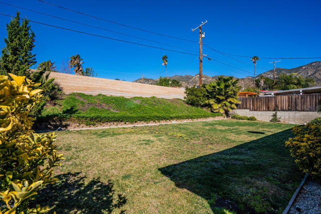 13447 Berg St Sylmar CA 91342-large-017-