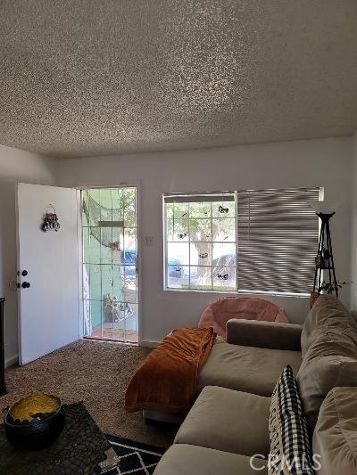 550 W Fredricks Street