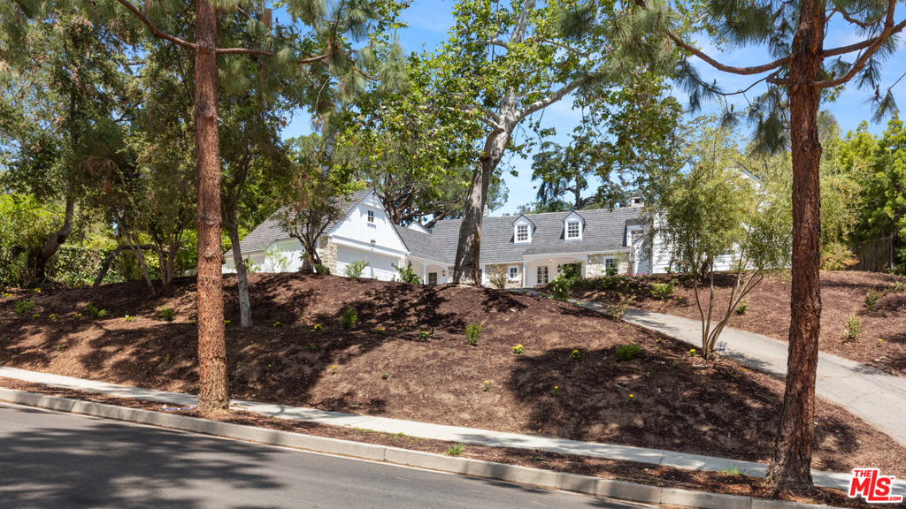 926 N Alpine Drive