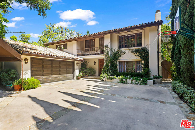 826 Majorca Pl, Los Angeles, CA 90049