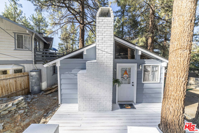 Image 2 for 2040 Mojave Scenic Dr, Wrightwood, CA 92397