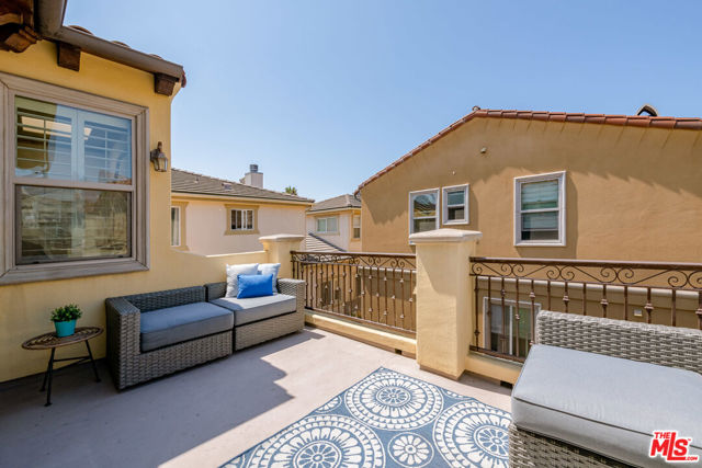 239 Irena Avenue, Redondo Beach, California 90277, 4 Bedrooms Bedrooms, ,3 BathroomsBathrooms,Residential,Sold,Irena,21781716